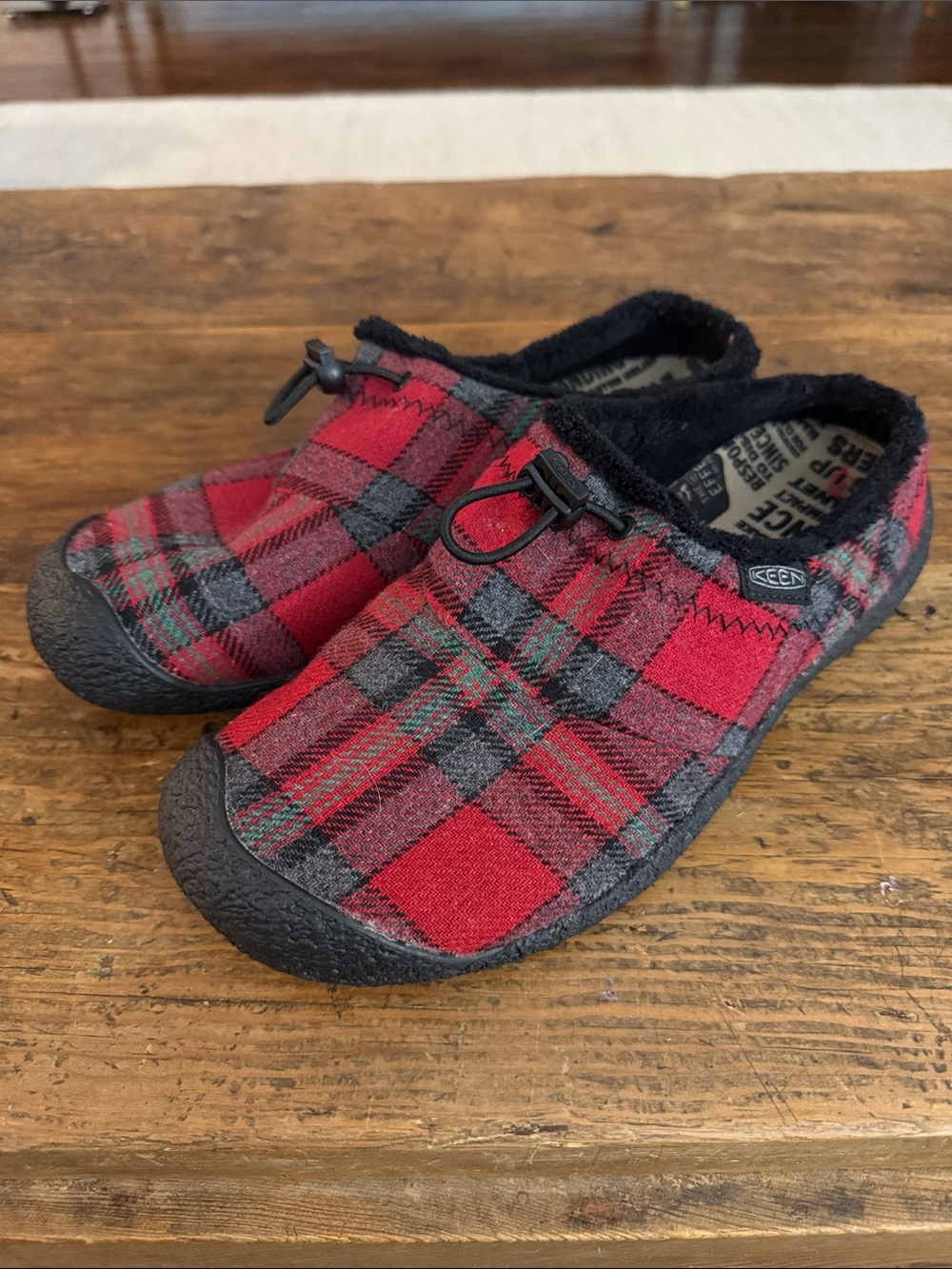 Keen Red Plaid Howser III Slide Flannel Slip On Shoes 8